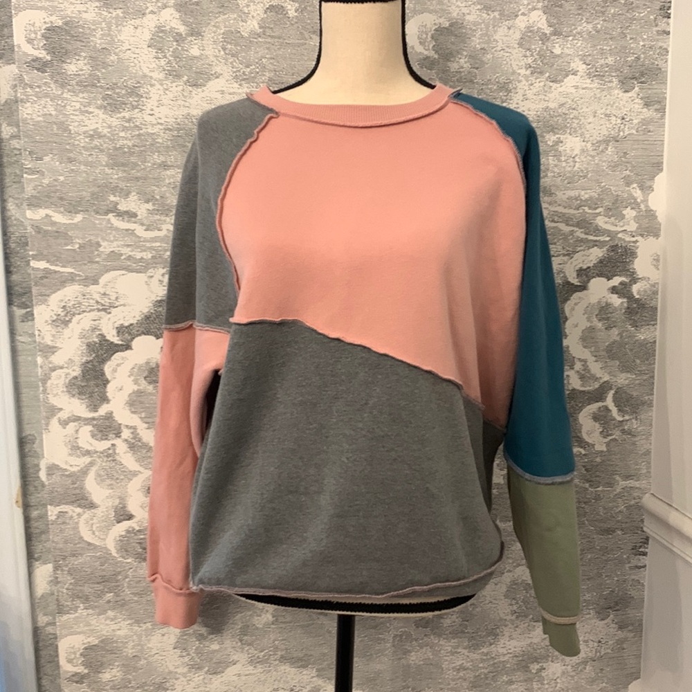 Wild fable sweatshirt size S